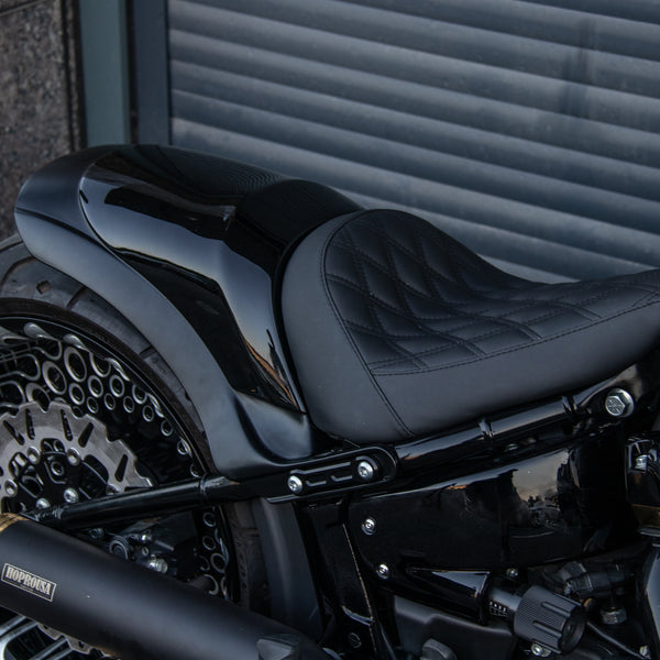 Riders Solo Seat For GT Short Rear Fender For 2018+ Harley Fat Boy
