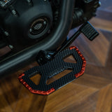 Hoprousa Brass Red Blue Driver Black Footboard Floorboards Footrests Bobber Hollow-out Diamond For Harley Davidson 2018-2023 Softail Standard Street Bob Low Rider S/ST Breakout